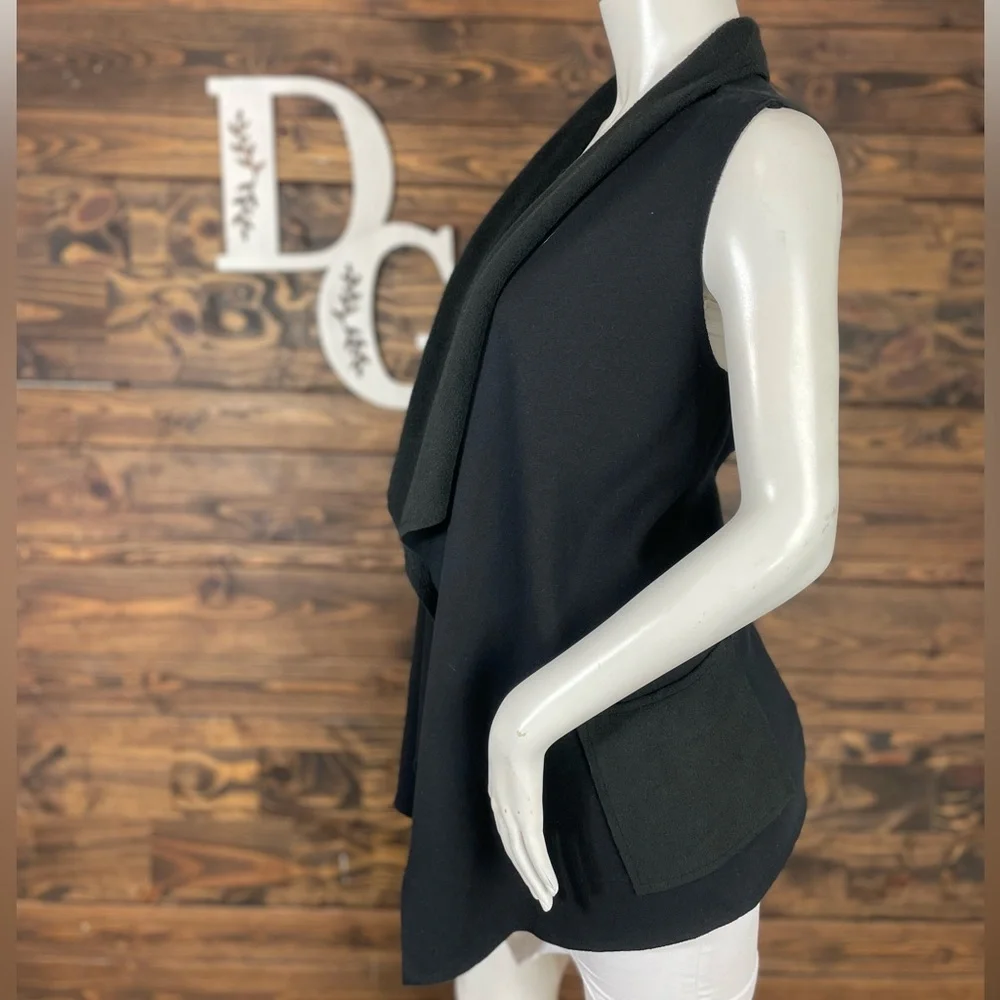 Cable &‎ Gauge | Black Open Waterfall Front Sweater Vest Fleece Basics
